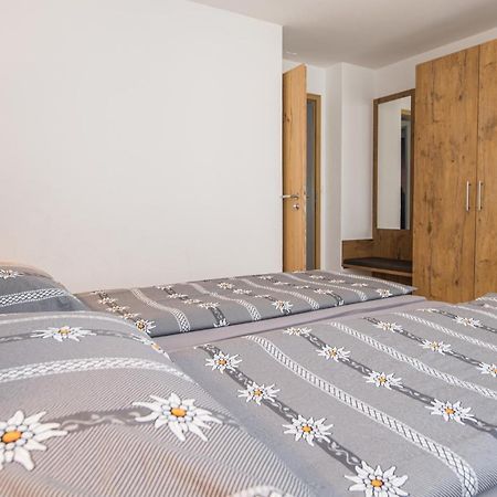 Haus Floralp Apartment Zermatt Bagian luar foto
