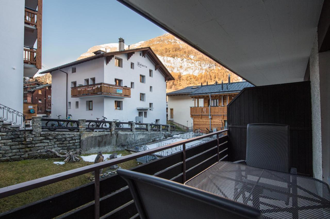 Haus Floralp Apartment Zermatt Bagian luar foto