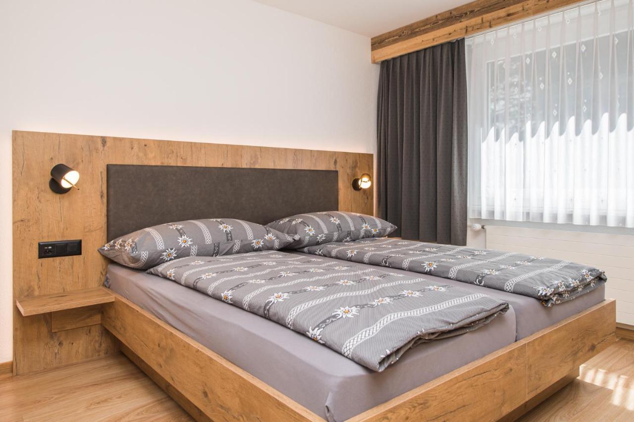 Haus Floralp Apartment Zermatt Bagian luar foto