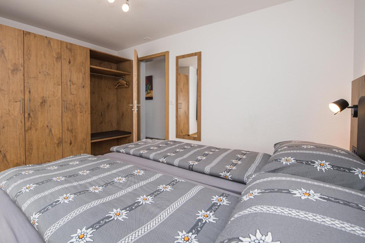 Haus Floralp Apartment Zermatt Bagian luar foto