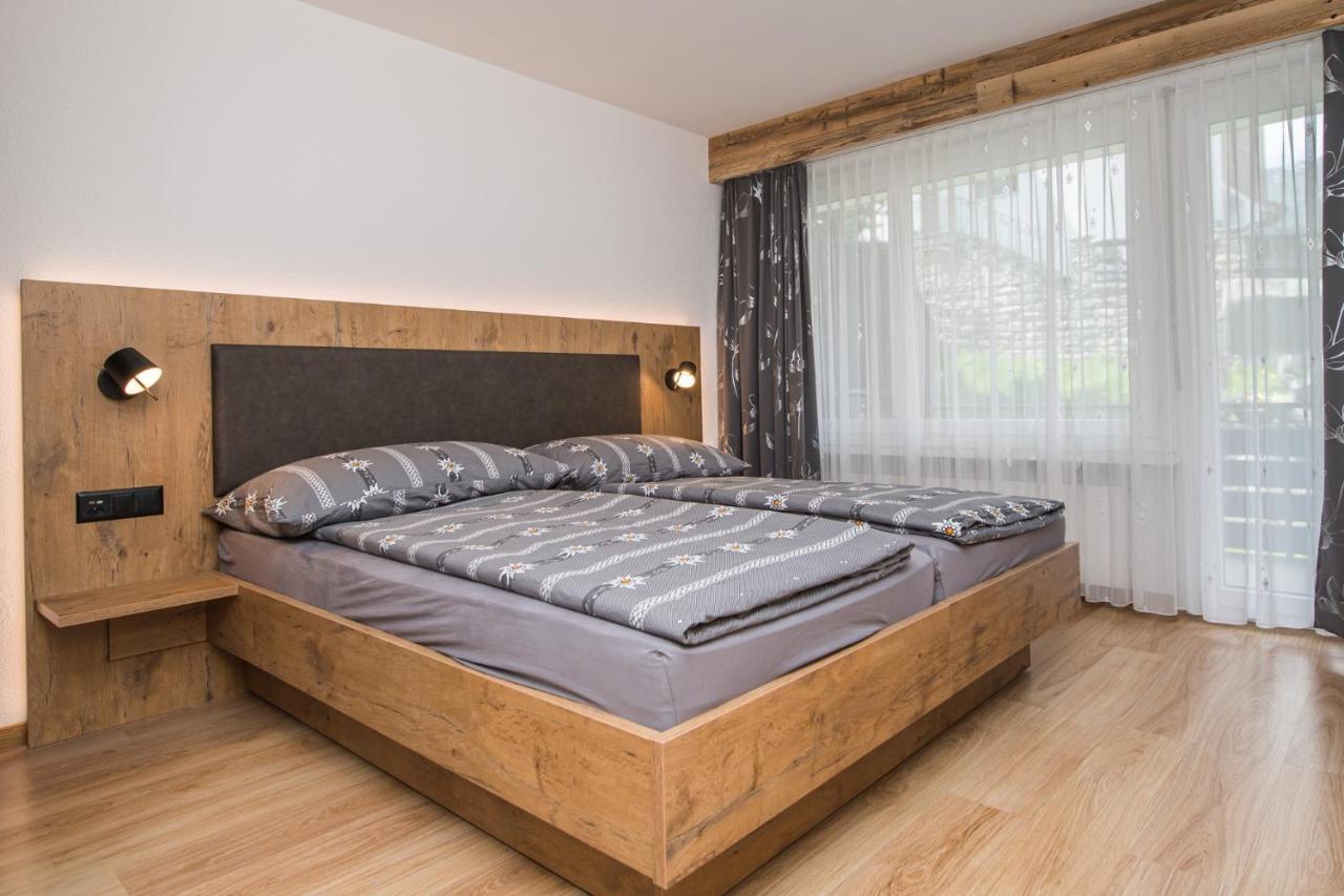 Haus Floralp Apartment Zermatt Bagian luar foto