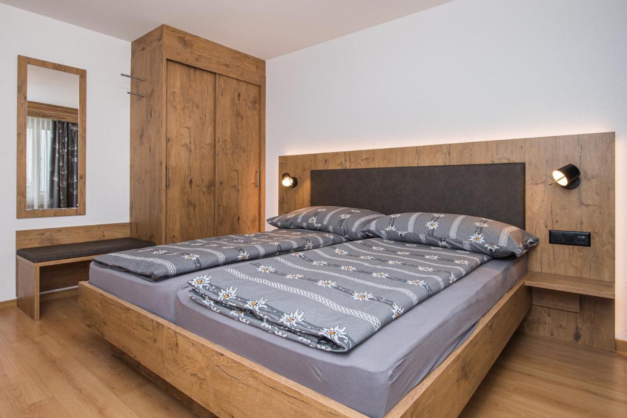 Haus Floralp Apartment Zermatt Bagian luar foto